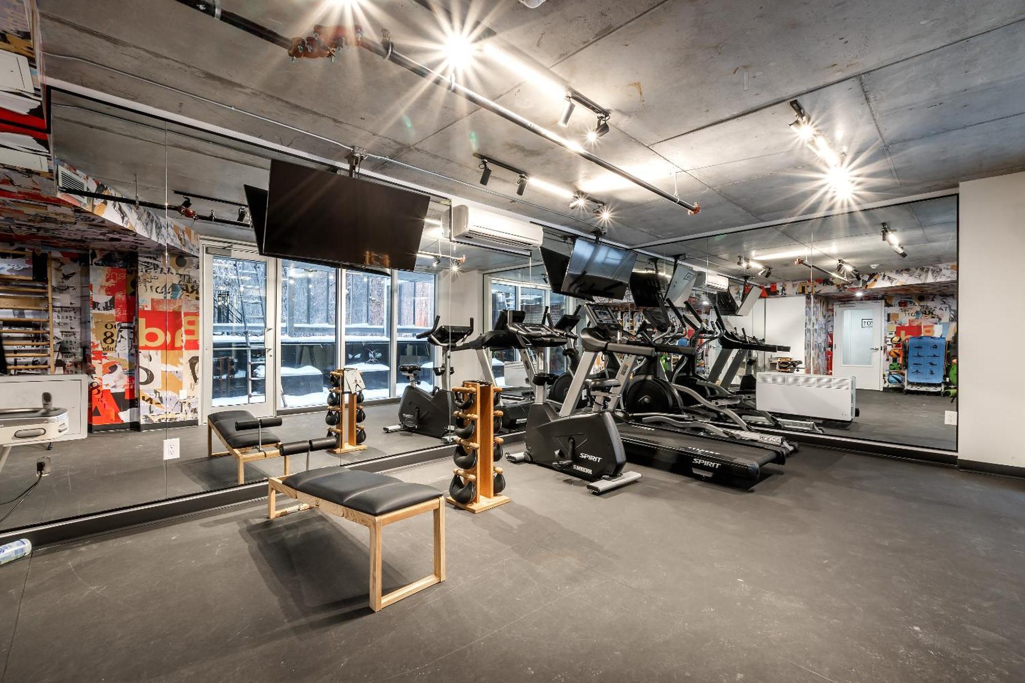 Magnifique Studio Au Centre-Ville A 5 Min A Pied De Tout Montréal Exterior foto
